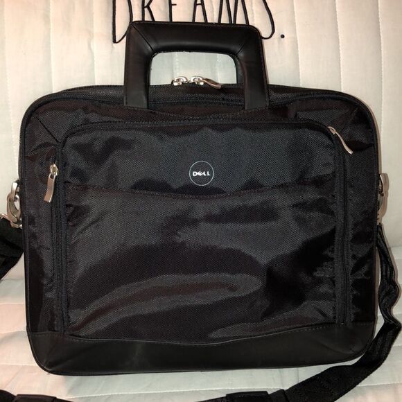 Dell Tech Padded Laptop Travel Bag with a Crossbody Strap - Picture 2 of 13